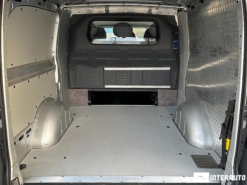 2015 Mercedes Vito — Miniatură 16