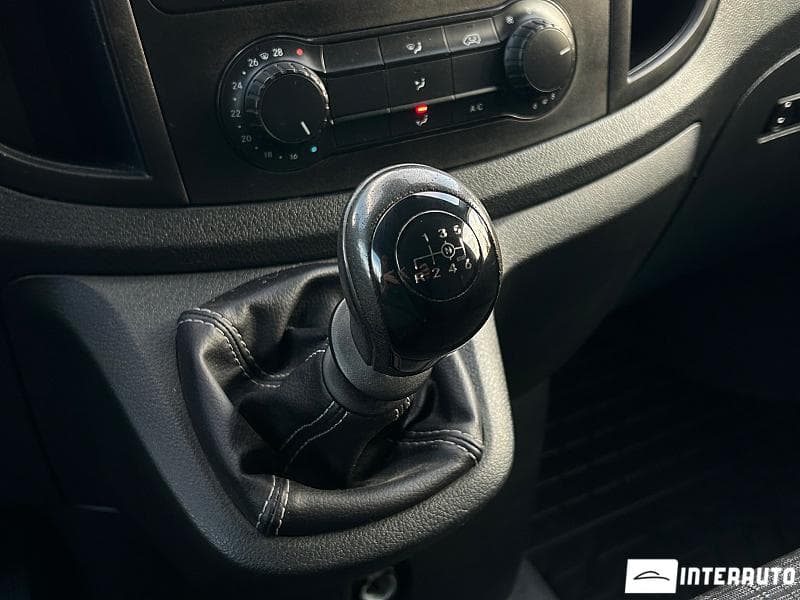 2015 Mercedes Vito — Miniatură 13