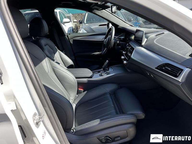 2019 BMW 530e — Miniatură 5