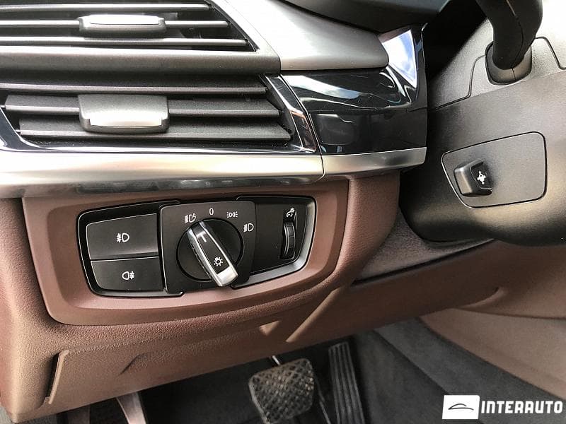 BMW X5 2.5D 2017 — Миниатюра 12