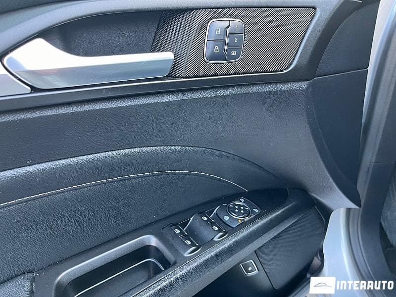 2018 Ford Fusion — Miniatură 8