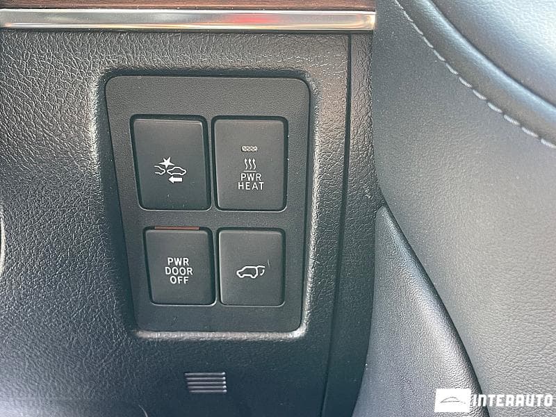 2016 Toyota Land Cruiser — Miniatură 7