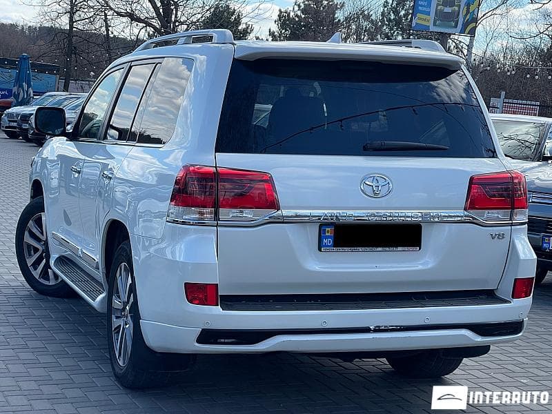 2016 Toyota Land Cruiser — Miniatură 2