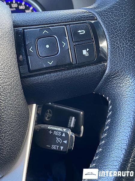 2018 Toyota Hilux — Miniatură 9