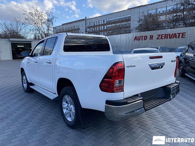 2018 Toyota Hilux — Miniatură 2