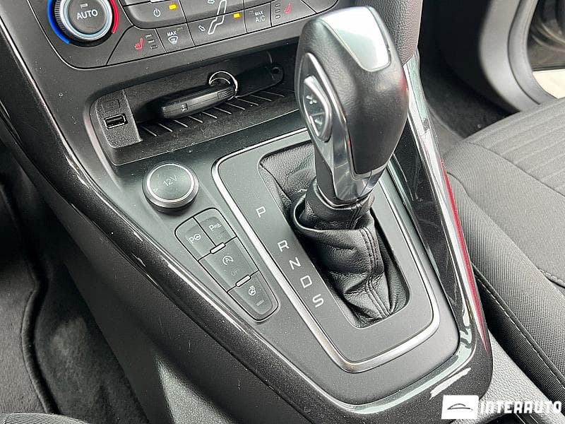 2016 Ford Focus — Miniatură 15