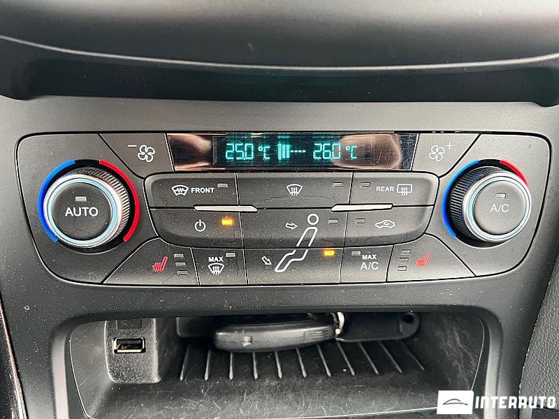 2016 Ford Focus — Miniatură 14