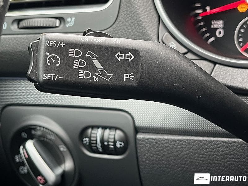 2011 Volkswagen Golf — Miniatură 7