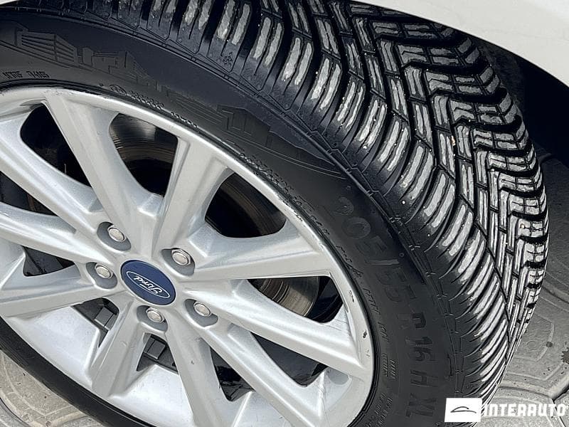 2017 Ford Focus — Miniatură 21