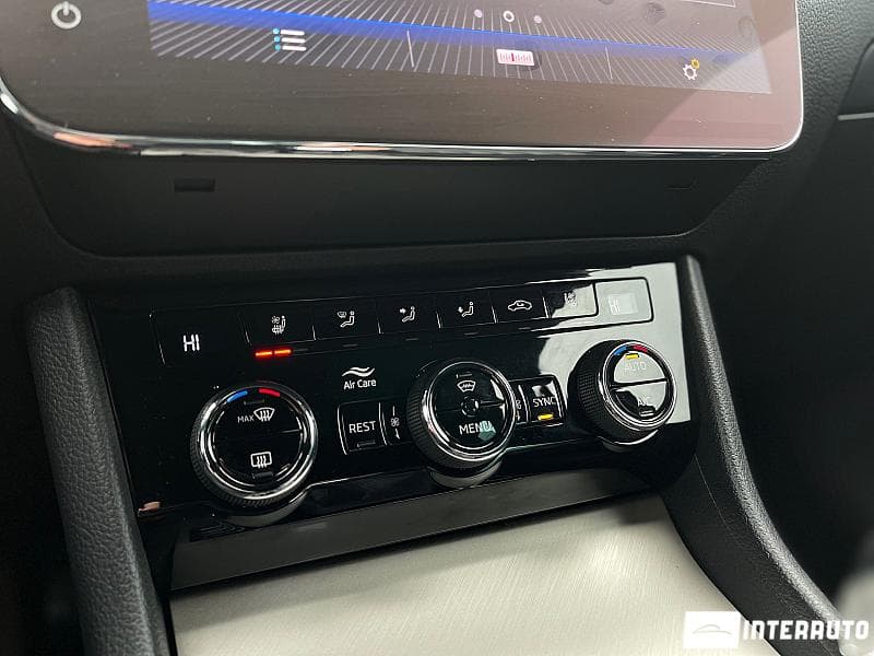 2019 Skoda Superb — Miniatură 23