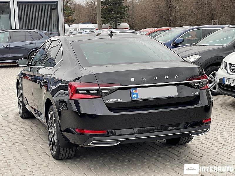 2019 Skoda Superb — Miniatură 2