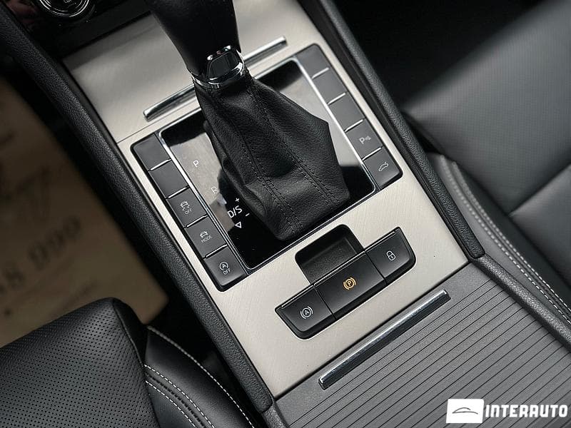 2019 Skoda Superb — Miniatură 25