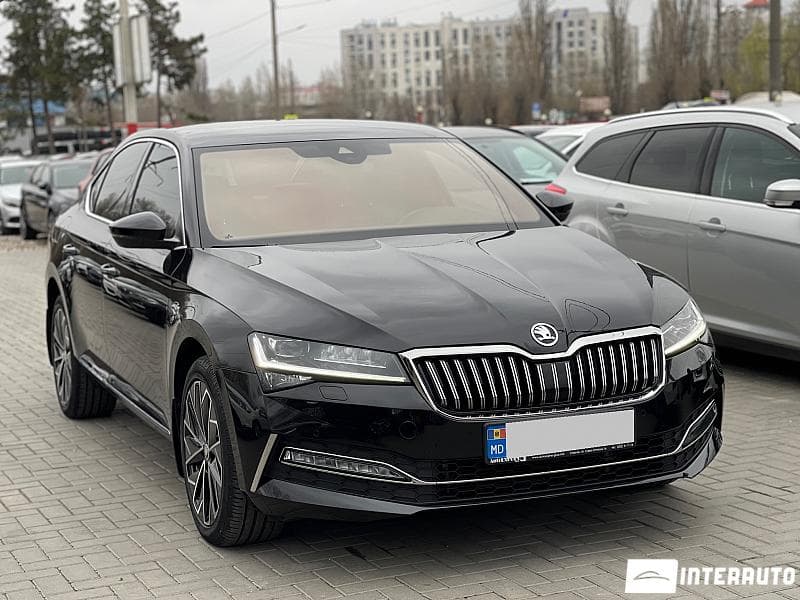 2019 Skoda Superb — Miniatură 4