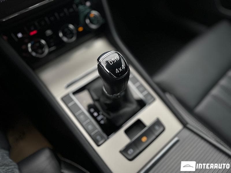 2019 Skoda Superb — Miniatură 24