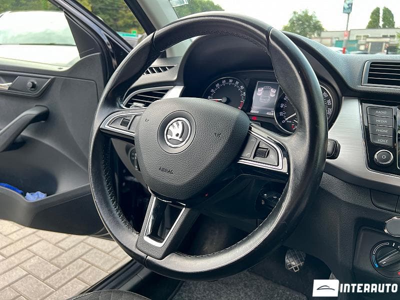 2017 Skoda Fabia — Miniatură 8