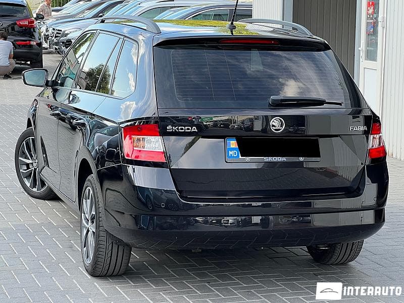 2017 Skoda Fabia — Miniatură 4