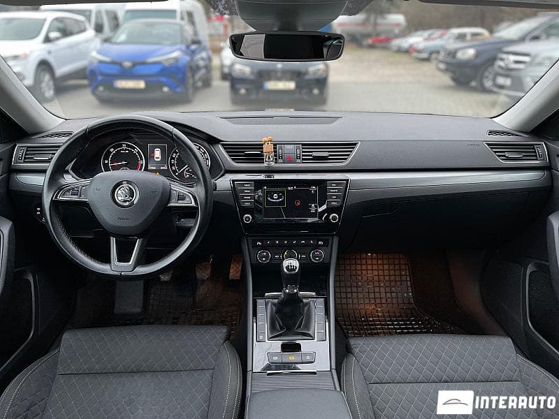 2016 Skoda Superb — Miniatură 11