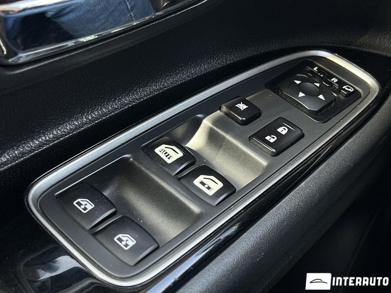 Mitsubishi Outlander 2016 — Миниатюра 7