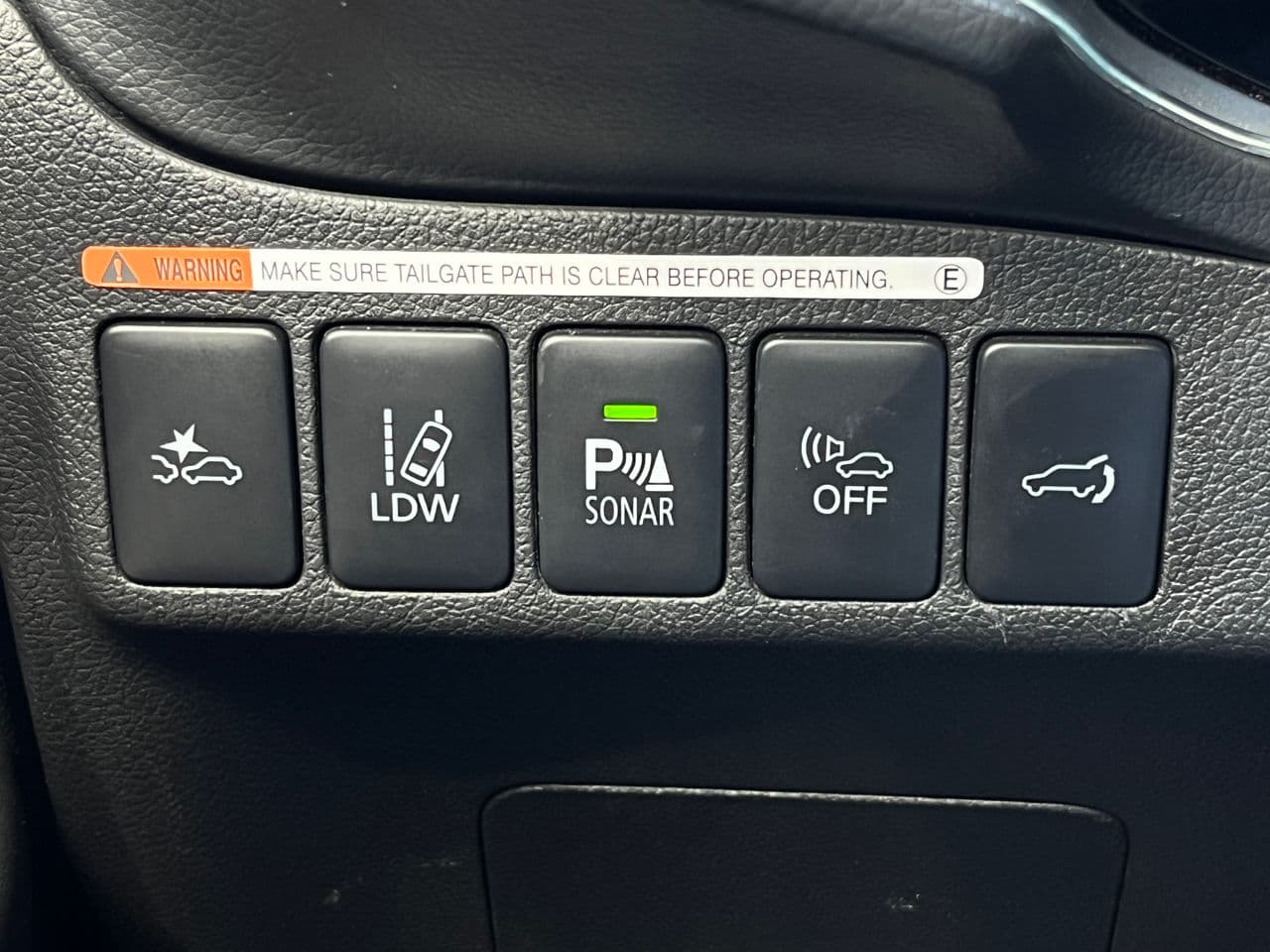 Mitsubishi Outlander 2016 — Миниатюра 11