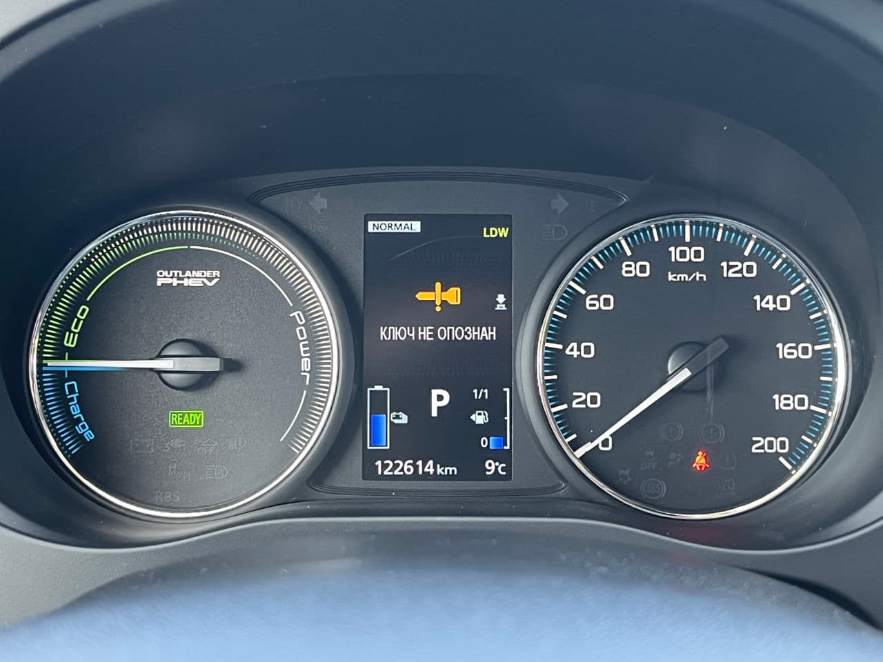 Mitsubishi Outlander 2016 — Миниатюра 13
