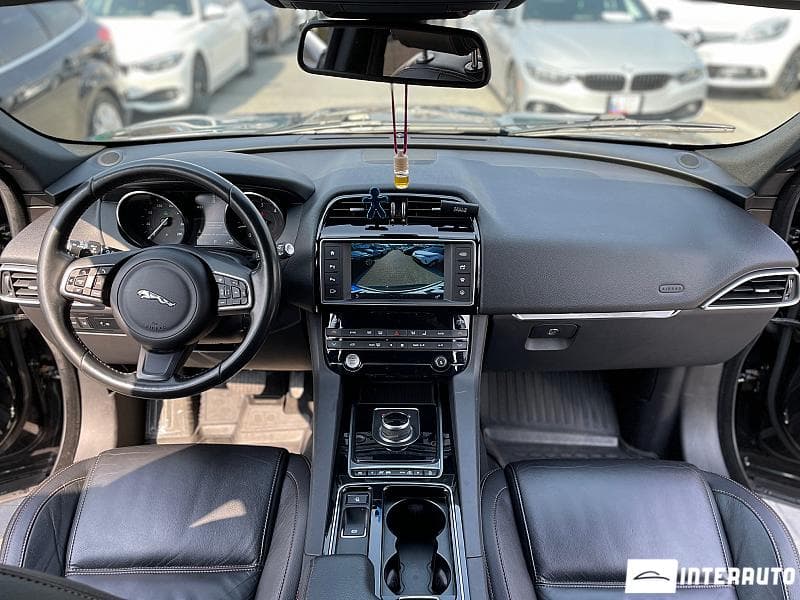 Jaguar F-Pace 2016 — Миниатюра 7