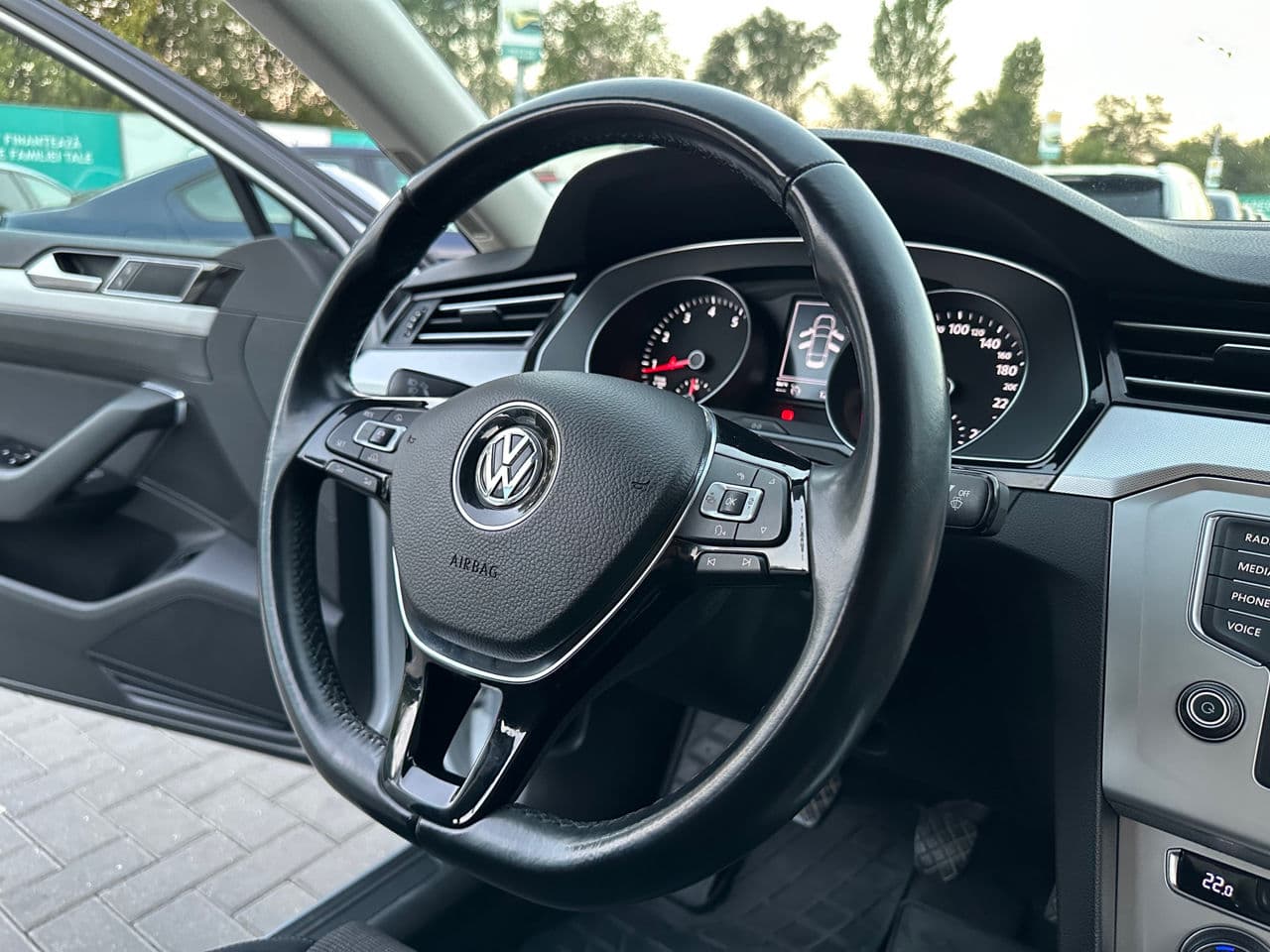 Volkswagen Passat 2015 — Миниатюра 8