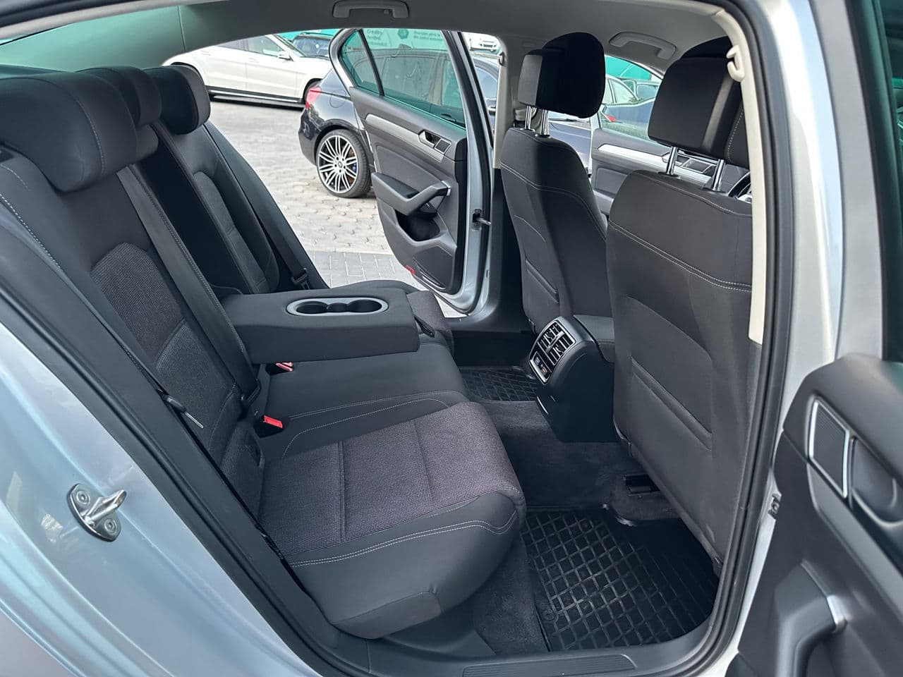 Volkswagen Passat 2015 — Миниатюра 16