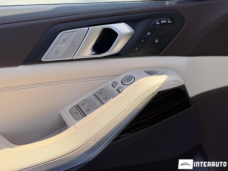 BMW X7 4.0i 2019 — Миниатюра 11