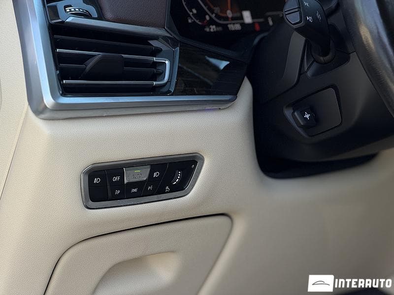 BMW X7 4.0i 2019 — Миниатюра 15