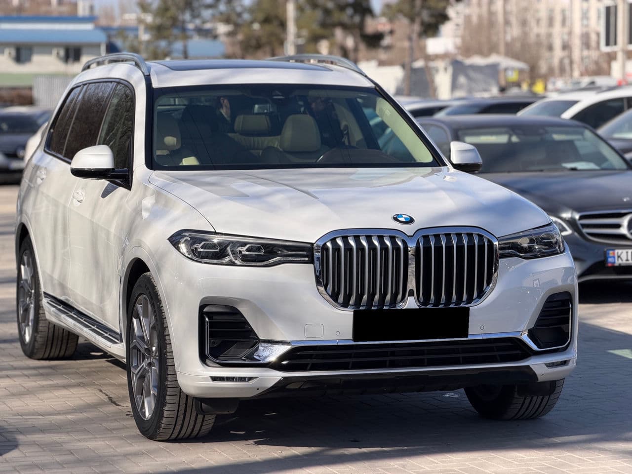BMW X7 4.0i 2019 — Миниатюра 3