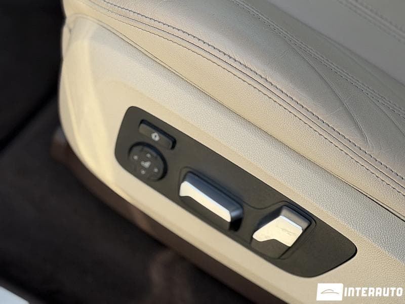 BMW X7 4.0i 2019 — Миниатюра 13