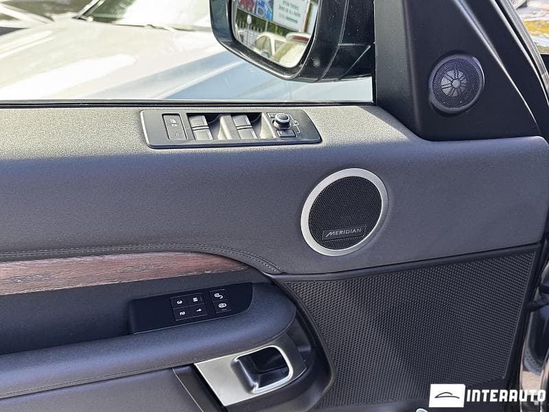 Land Rover Discovery 2017 — Миниатюра 15