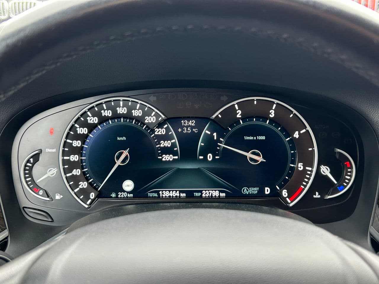 BMW 730 2018 — Миниатюра 12