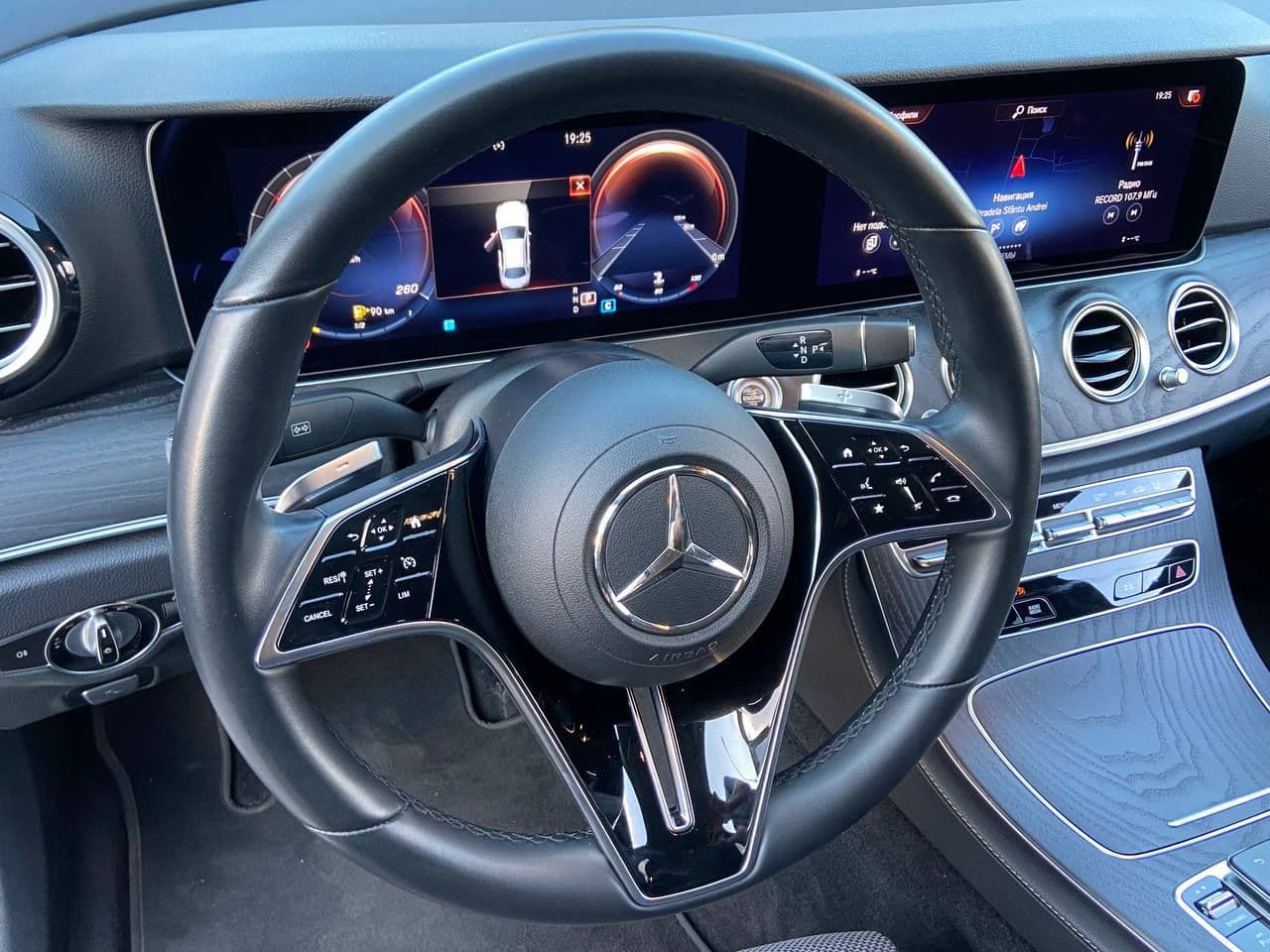 Mercedes E 220 2021 — Миниатюра 8