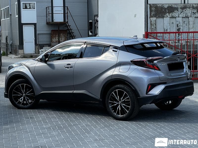 Toyota C-HR 2018 — Миниатюра 2