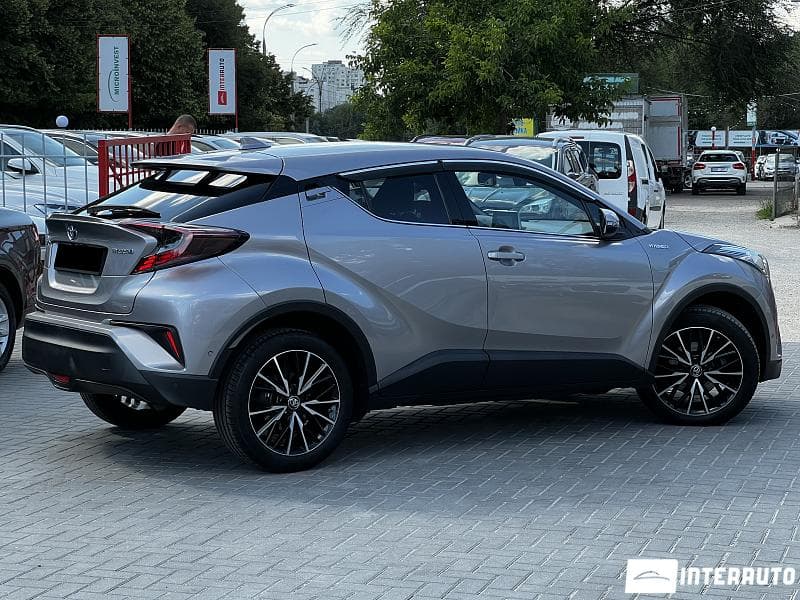 Toyota C-HR 2018 — Миниатюра 3