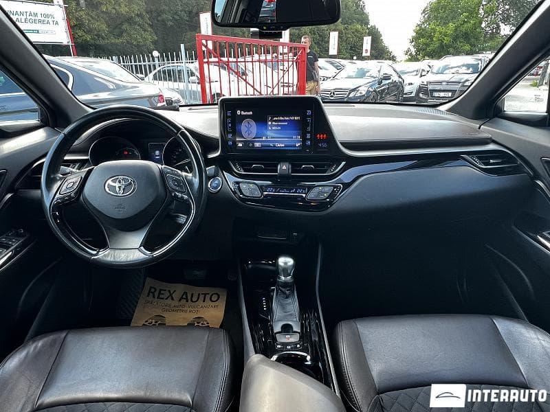 Toyota C-HR 2018 — Миниатюра 15