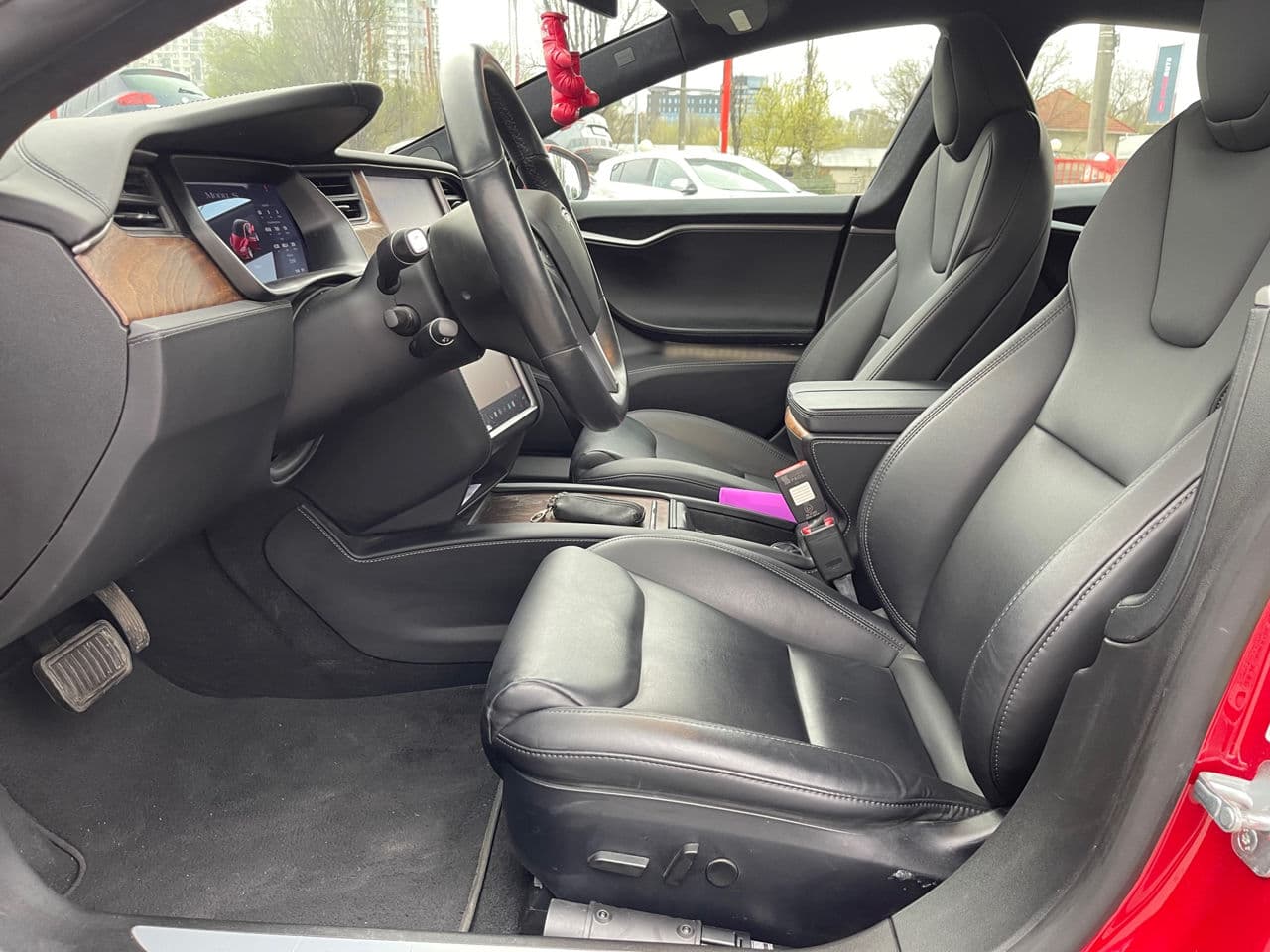 Tesla Model S 2020 — Миниатюра 8