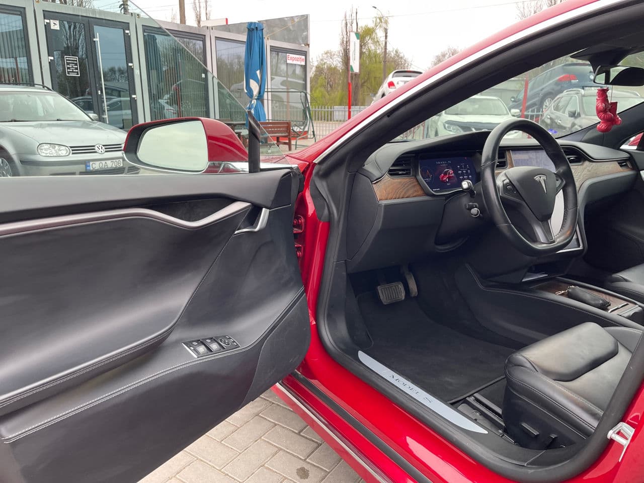 Tesla Model S 2020 — Миниатюра 7