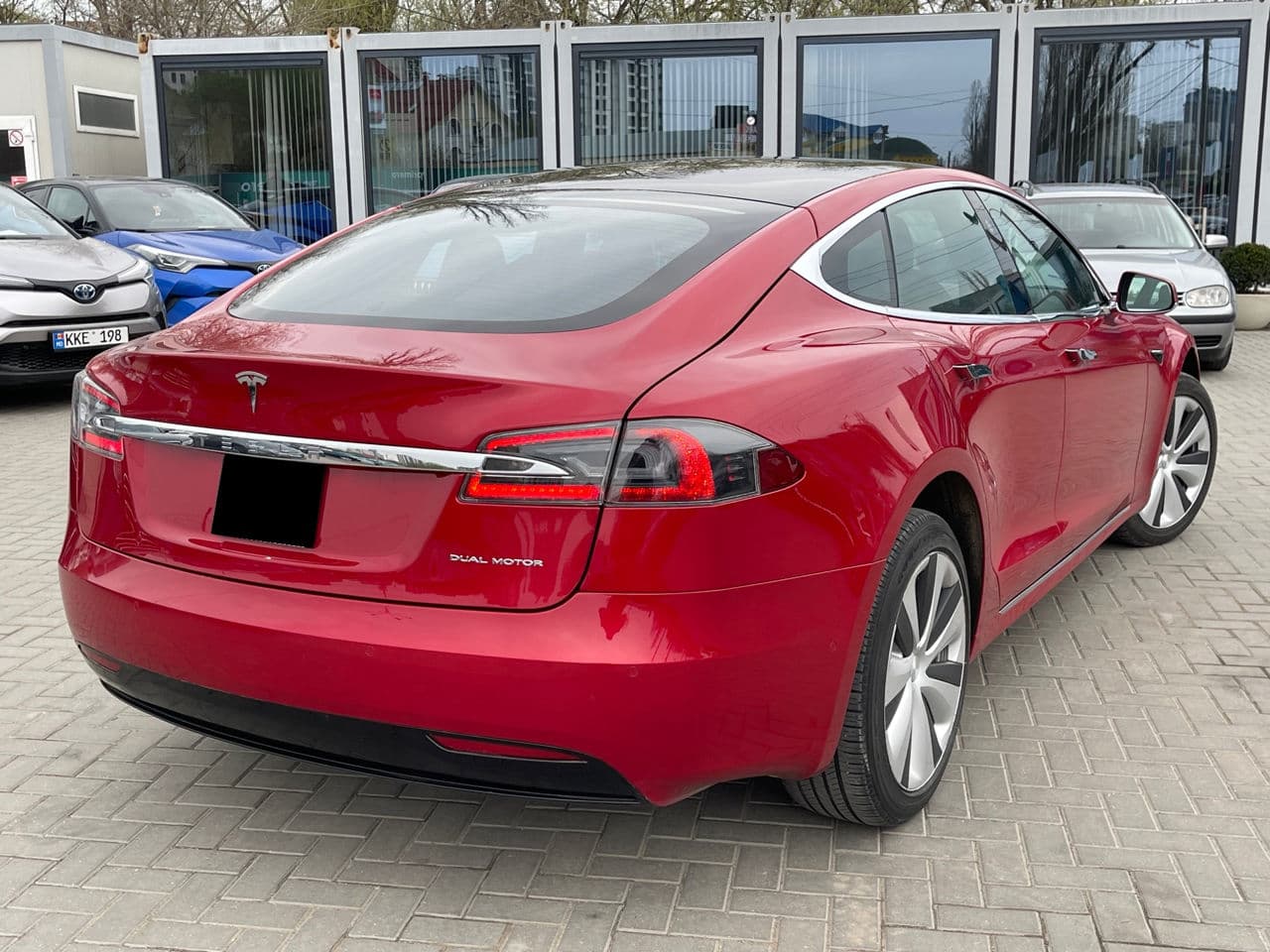 Tesla Model S 2020 — Миниатюра 3