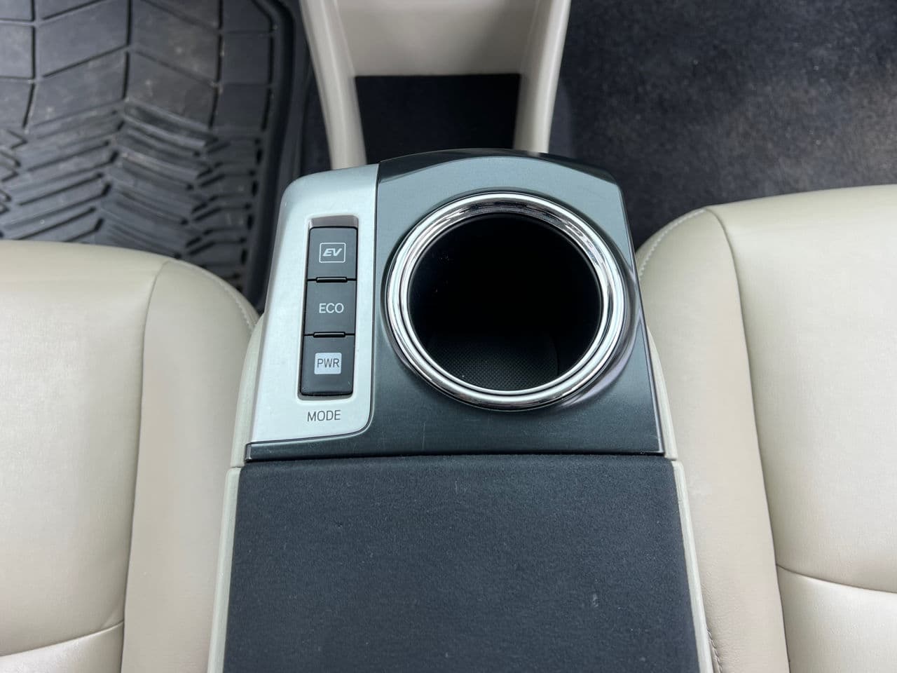 Toyota Prius Plus / V 2012 — Миниатюра 12