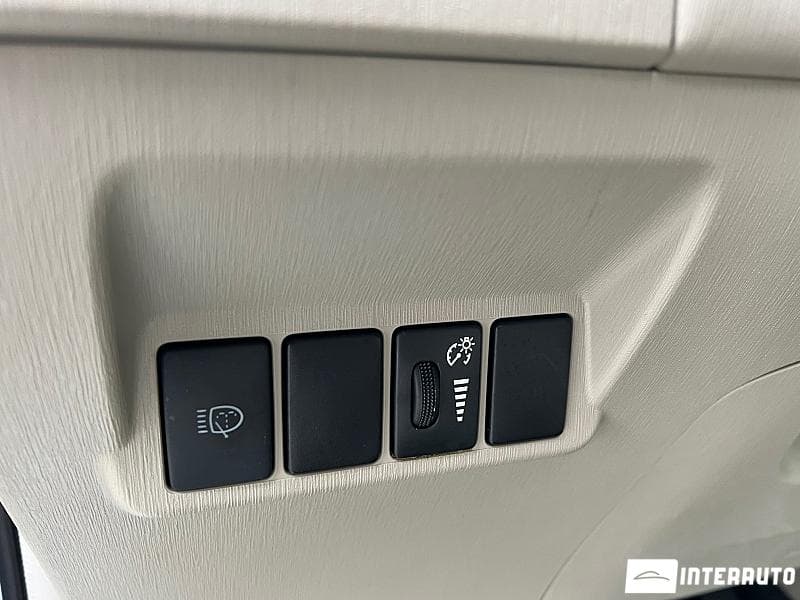 Toyota Prius Plus / V 2012 — Миниатюра 15