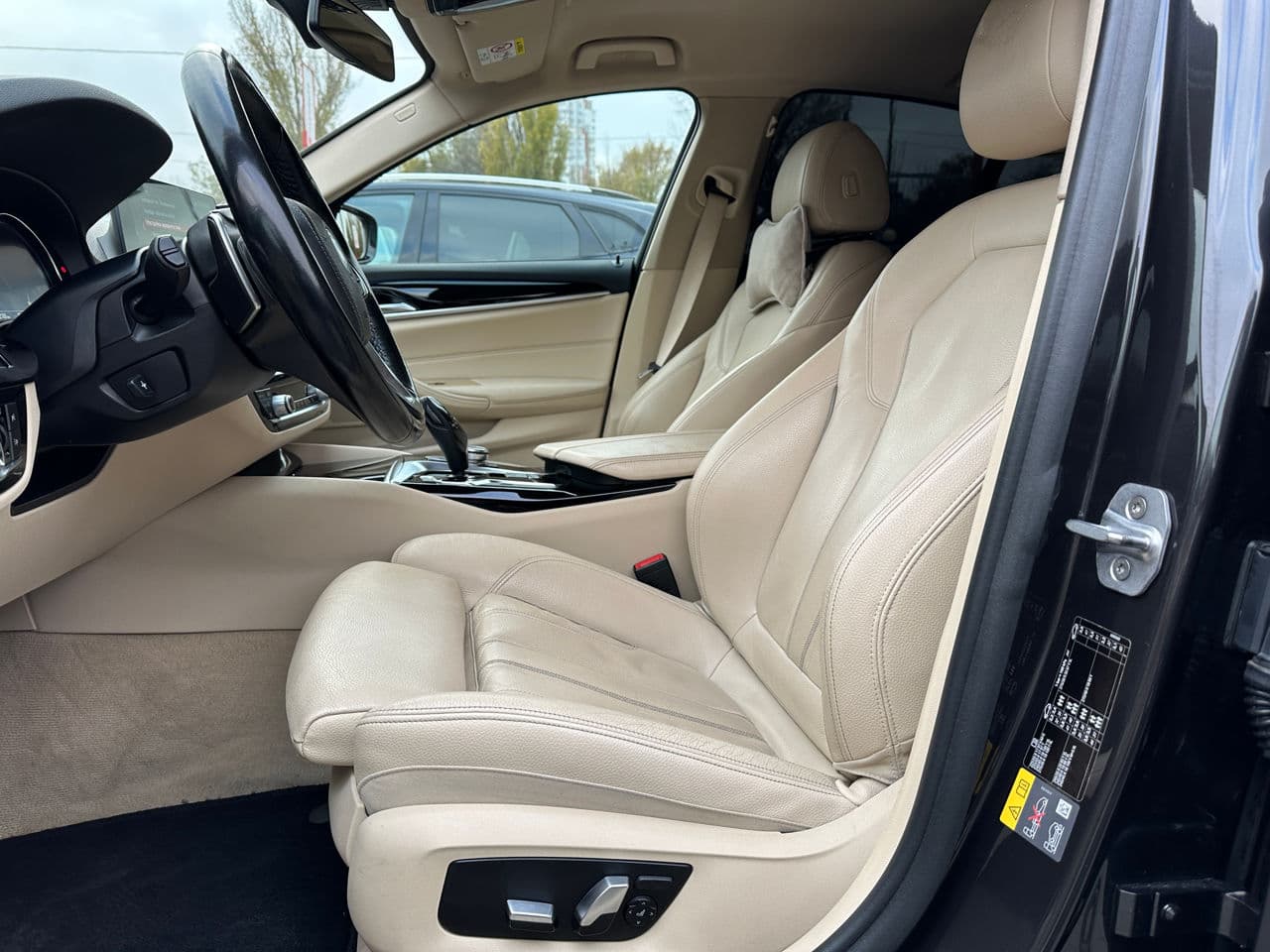BMW 530e 2017 — Миниатюра 7