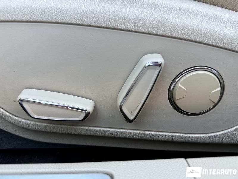 Lincoln MKZ 2013 — Миниатюра 17