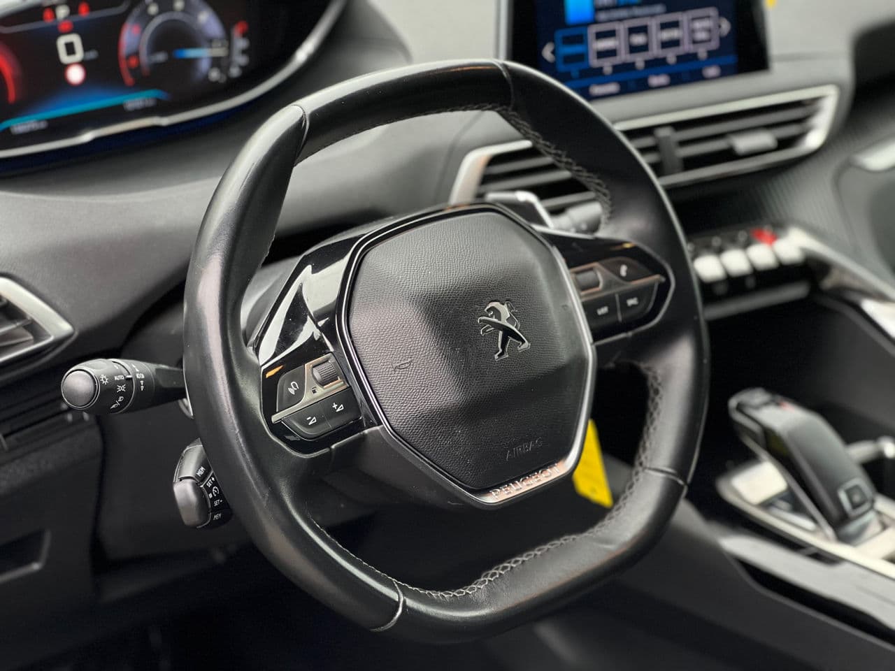 Peugeot 3008 2018 — Миниатюра 8