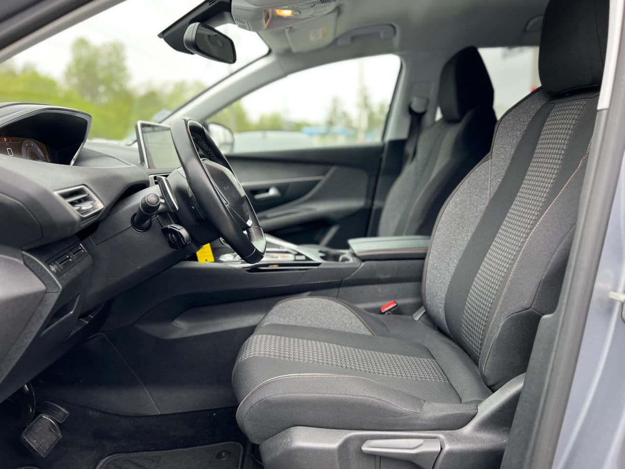 Peugeot 3008 2018 — Миниатюра 9