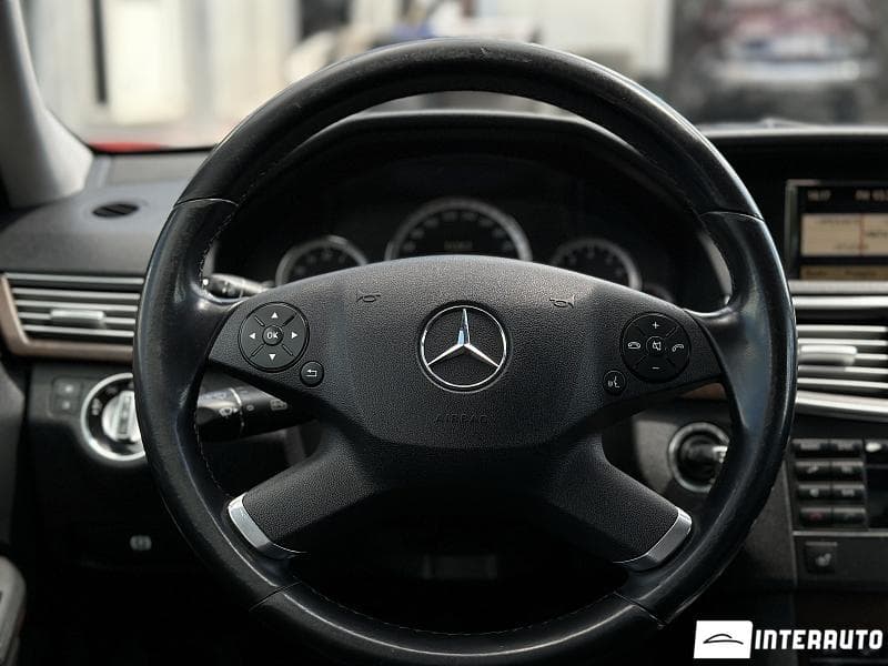 Mercedes E 250 2010 — Миниатюра 7