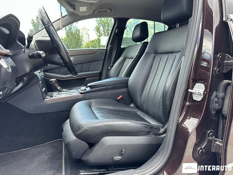 Mercedes E 250 2010 — Миниатюра 5