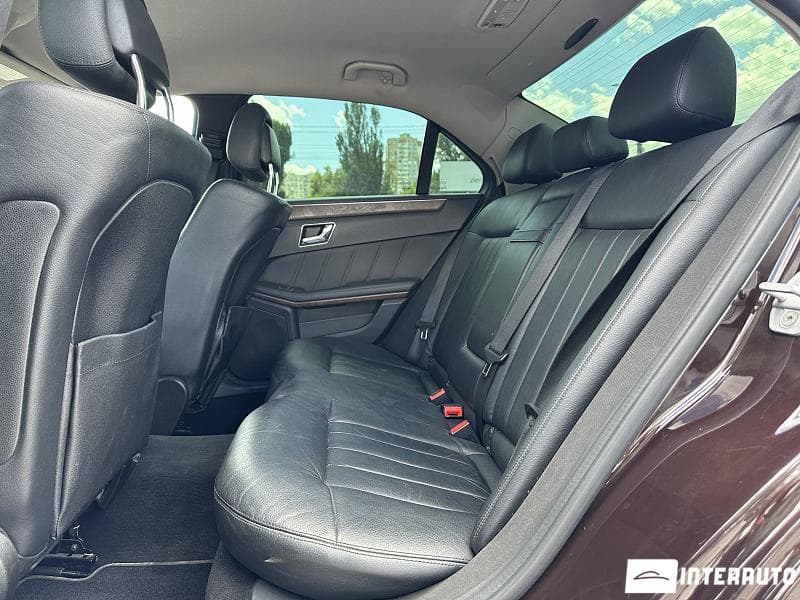 Mercedes E 250 2010 — Миниатюра 14
