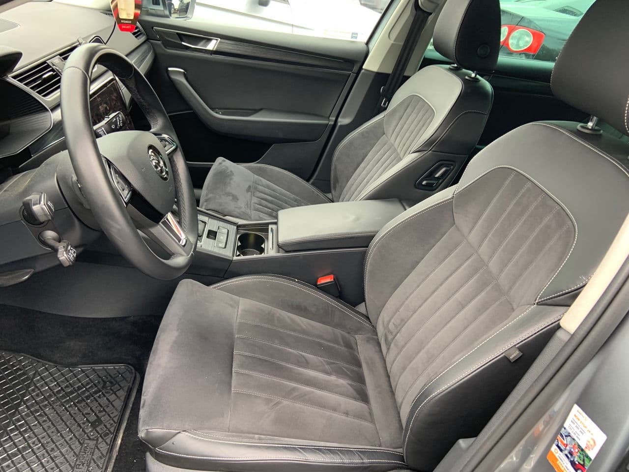 Skoda Superb 2019 — Миниатюра 9